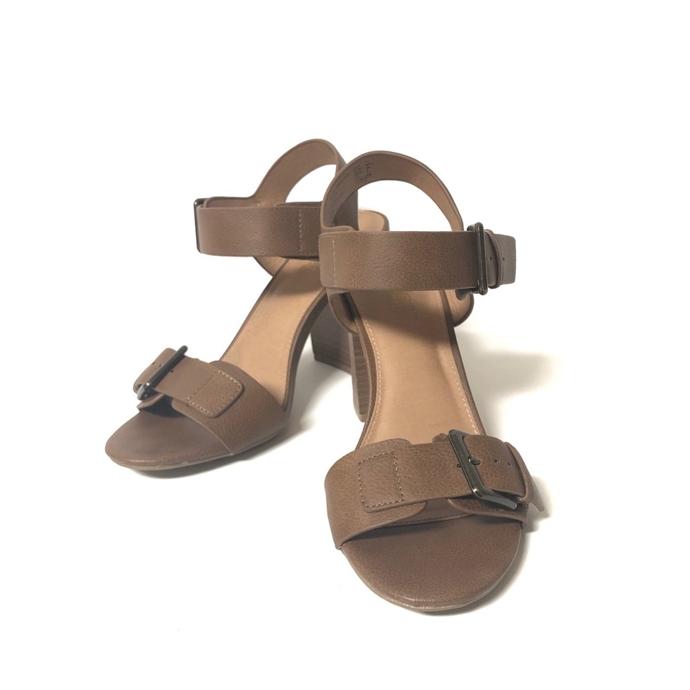 Cognac heeled sandals